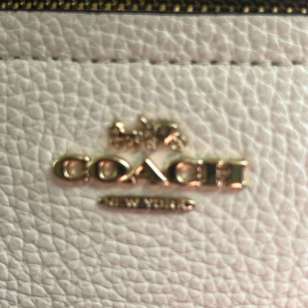 Coach ‼️‼️LIKE NEW ‼️‼️‼️pebbled leather Cream Crossbody Bag with Straps♥️♥️♥️ - Picture 8 of 17